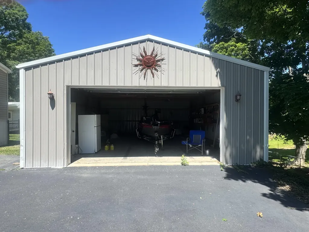 805 State Highway 1611 Russell Springs KY 42642