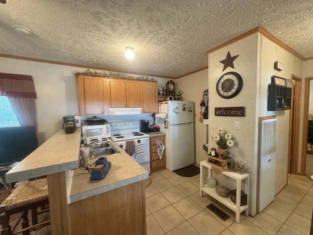 805 State Highway 1611 Russell Springs KY 42642