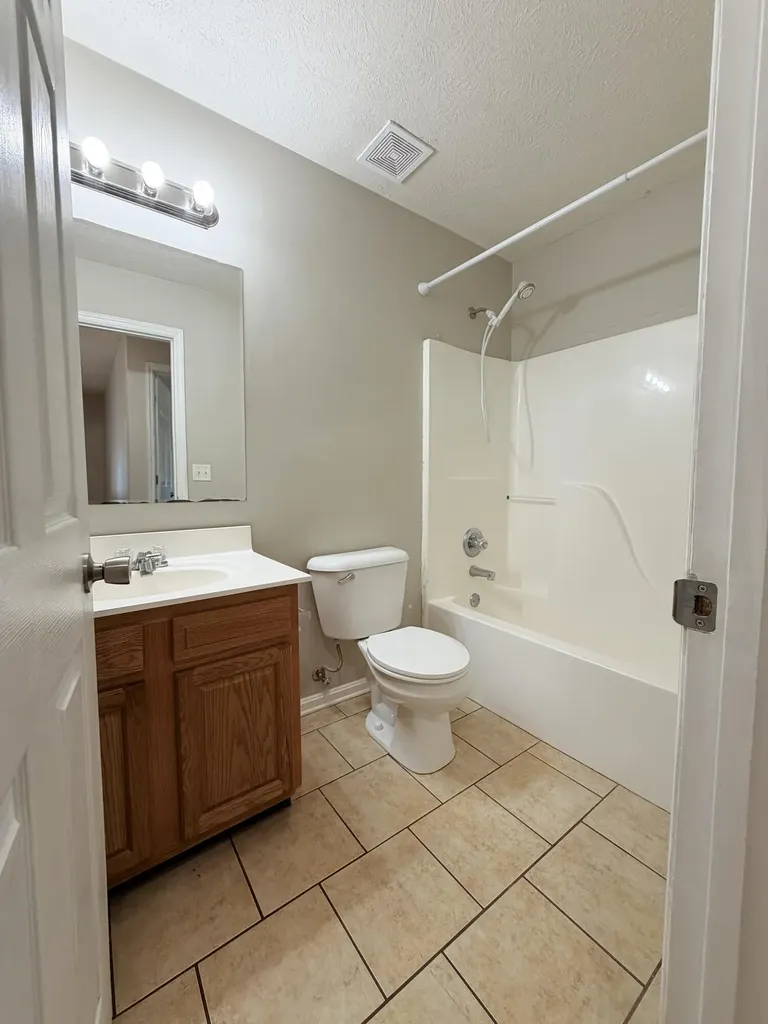 135 Woods Trail Richmond KY 40475