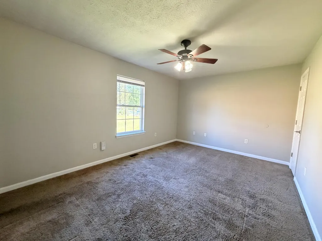 135 Woods Trail Richmond KY 40475
