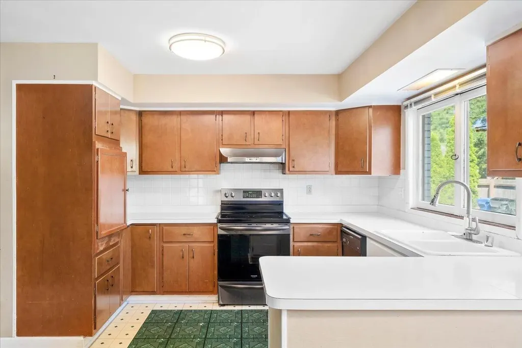 3287 Nantucket Drive Lexington KY 40502