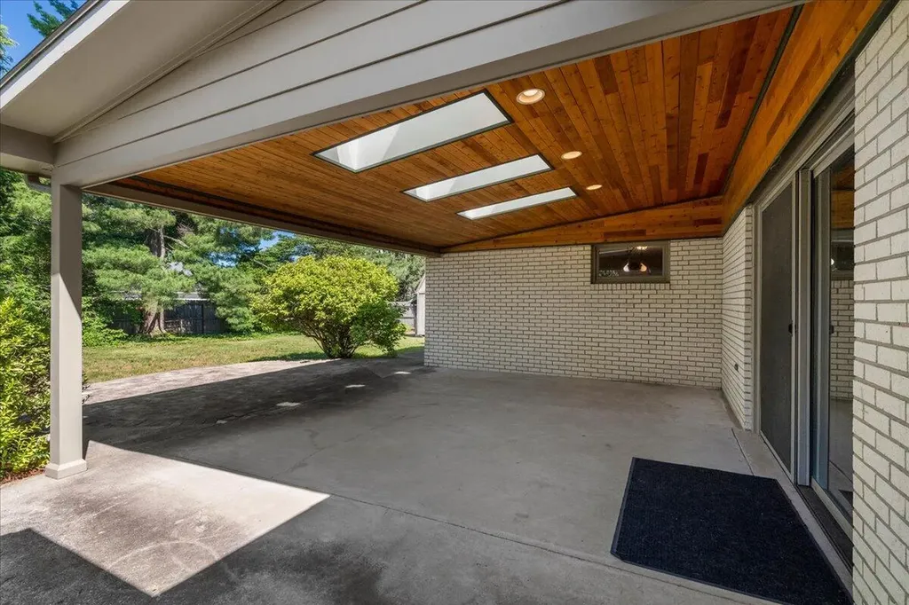 3287 Nantucket Drive Lexington KY 40502