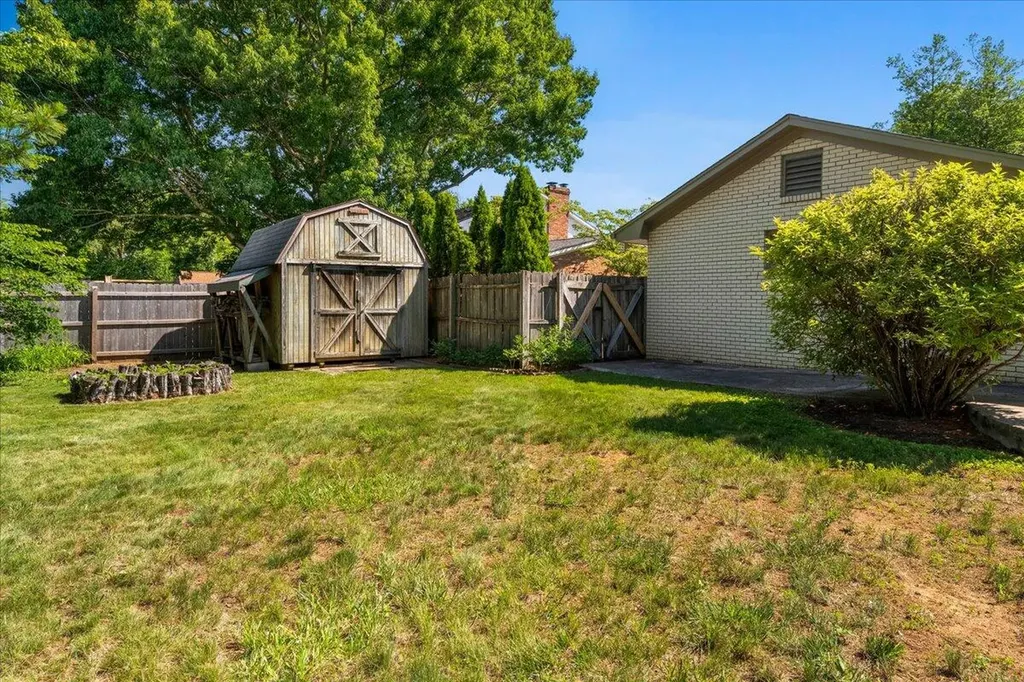 3287 Nantucket Drive Lexington KY 40502