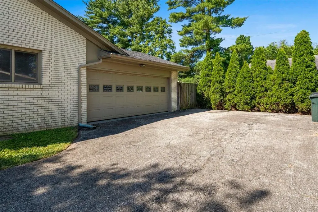 3287 Nantucket Drive Lexington KY 40502