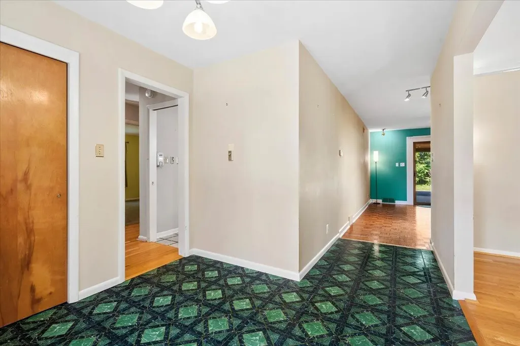 3287 Nantucket Drive Lexington KY 40502