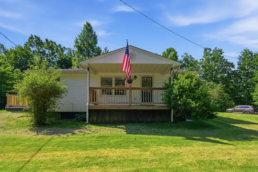 2255 S Tree Tower Road Sand Gap KY 40481