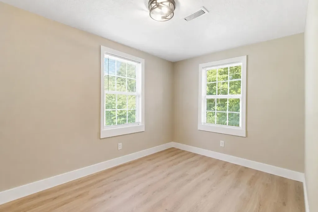 2255 S Tree Tower Road Sand Gap KY 40481