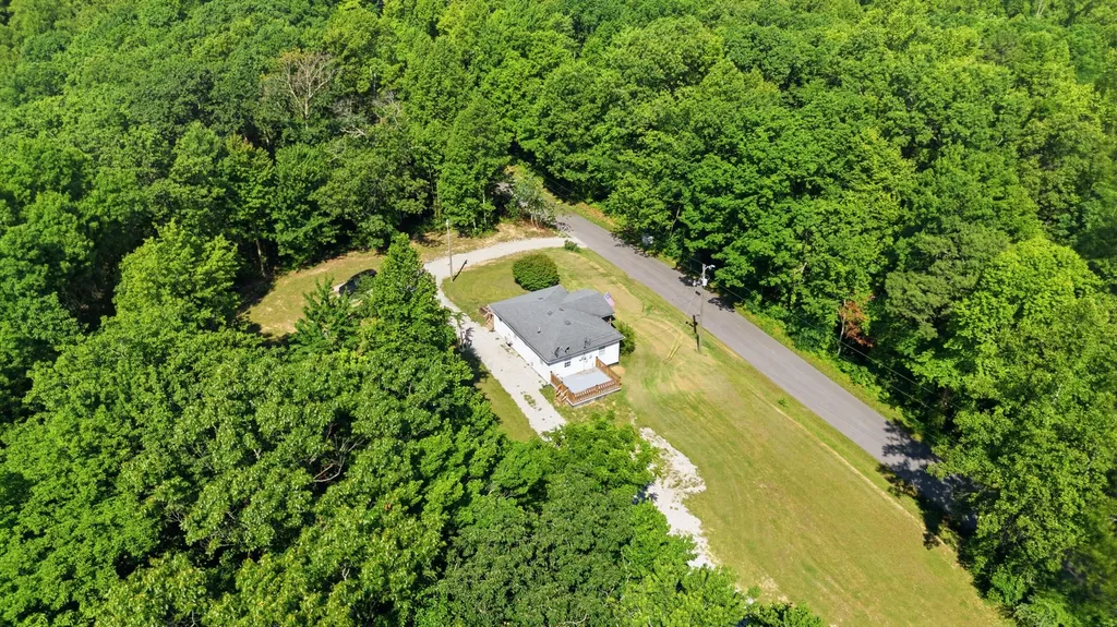 2255 S Tree Tower Road Sand Gap KY 40481