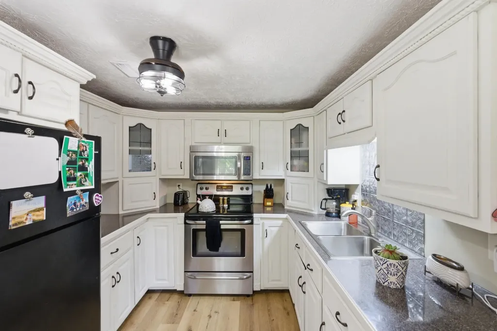 2255 S Tree Tower Road Sand Gap KY 40481