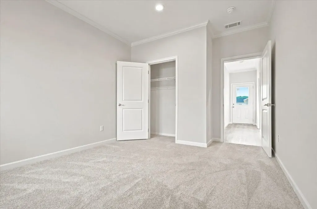 807 Sam Black Road London KY 40741
