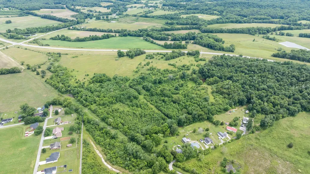 192A Fletcher Lane Crab Orchard KY 40419