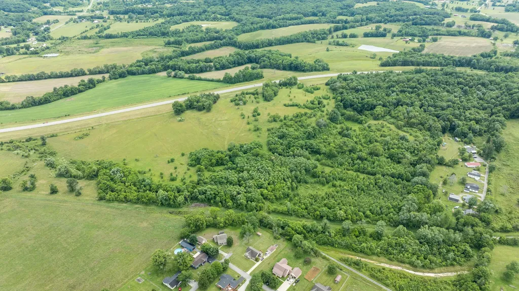 192A Fletcher Lane Crab Orchard KY 40419