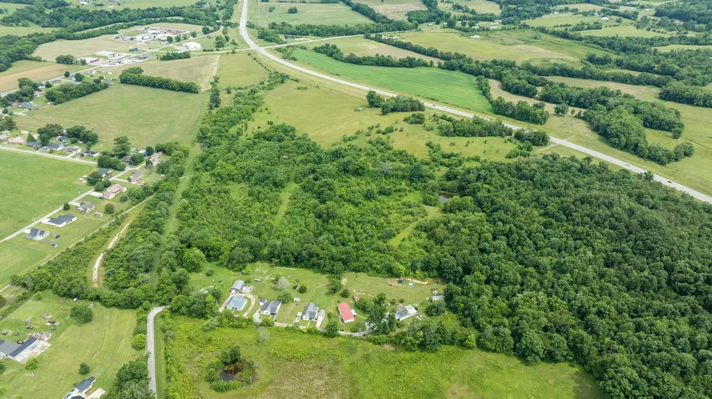 192 Fletcher Lane Crab Orchard KY 40419