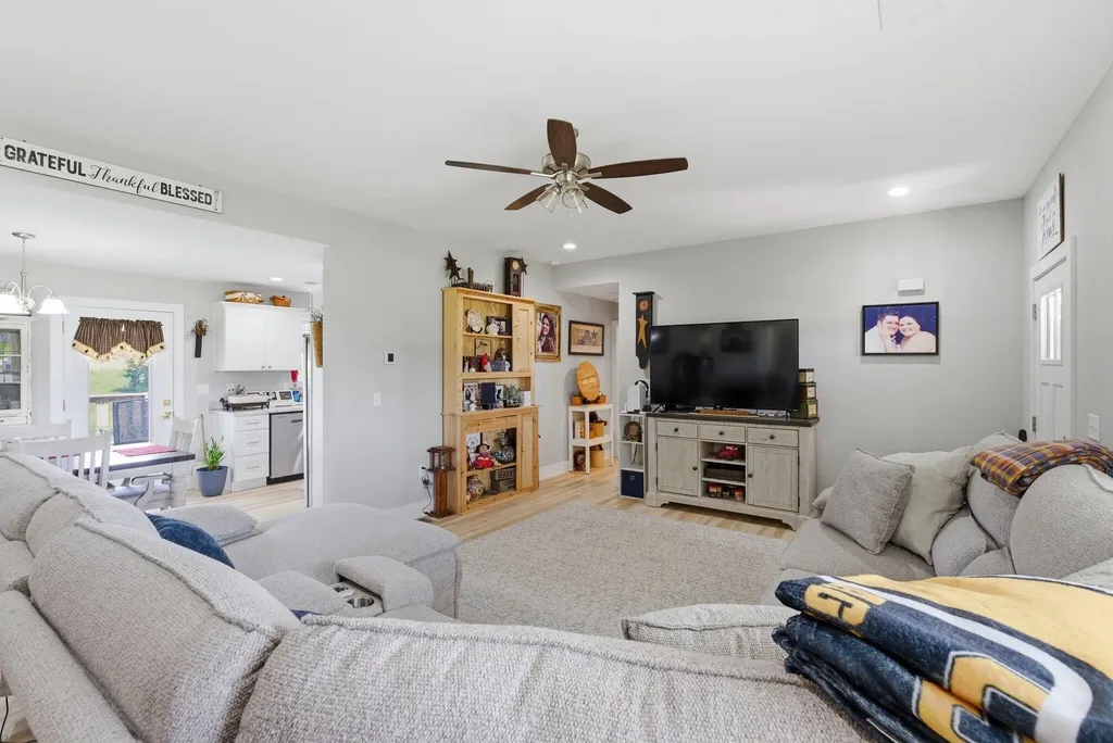 267 Brook Cove Berea KY 40403