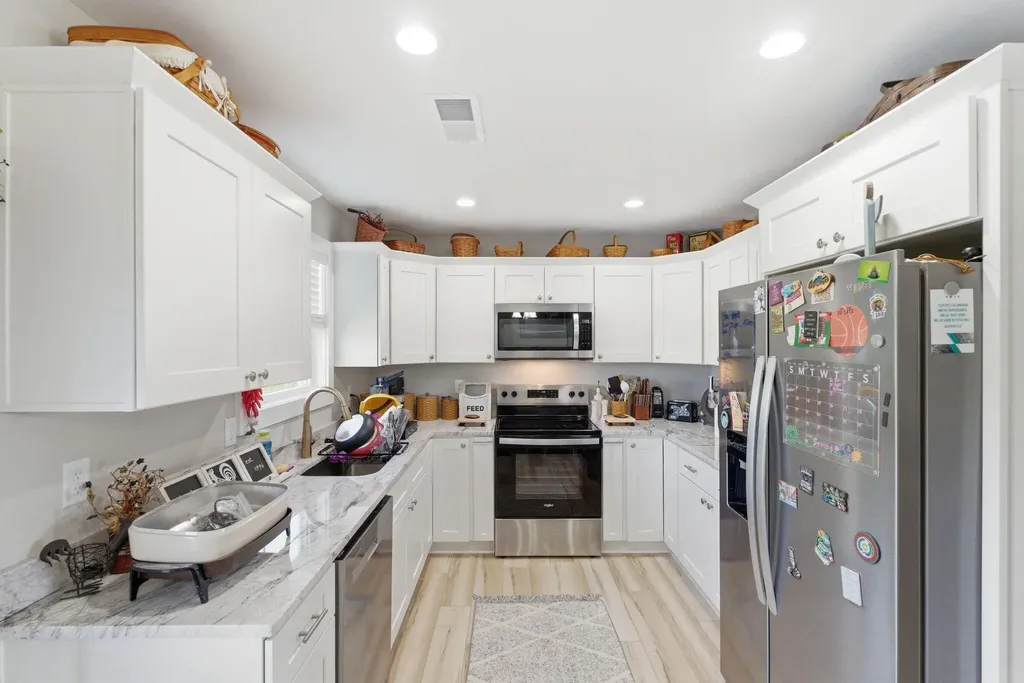 267 Brook Cove Berea KY 40403