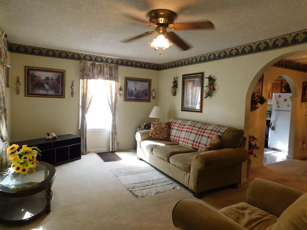 53 Redbud Court Evarts KY 40828