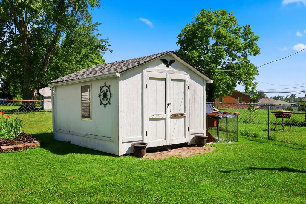 650 Walnut Meadow Road Berea KY 40403