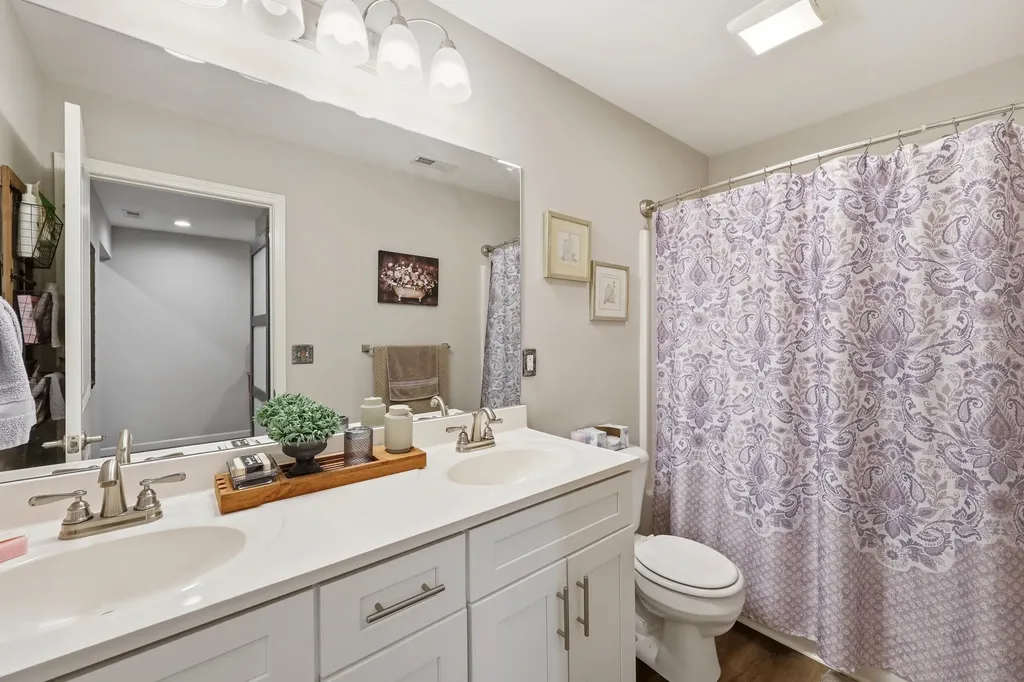 437 Middle Creek Way Berea KY 40403