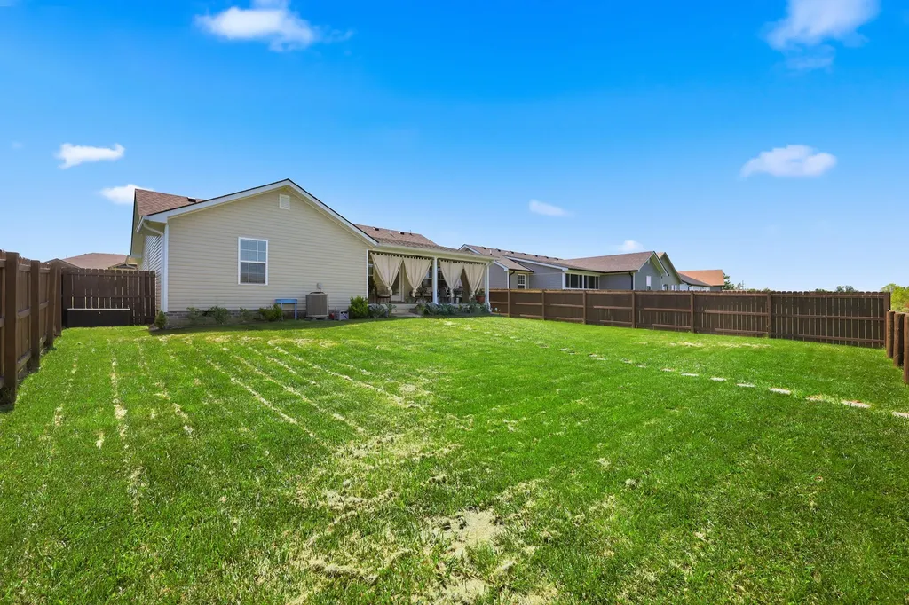 437 Middle Creek Way Berea KY 40403