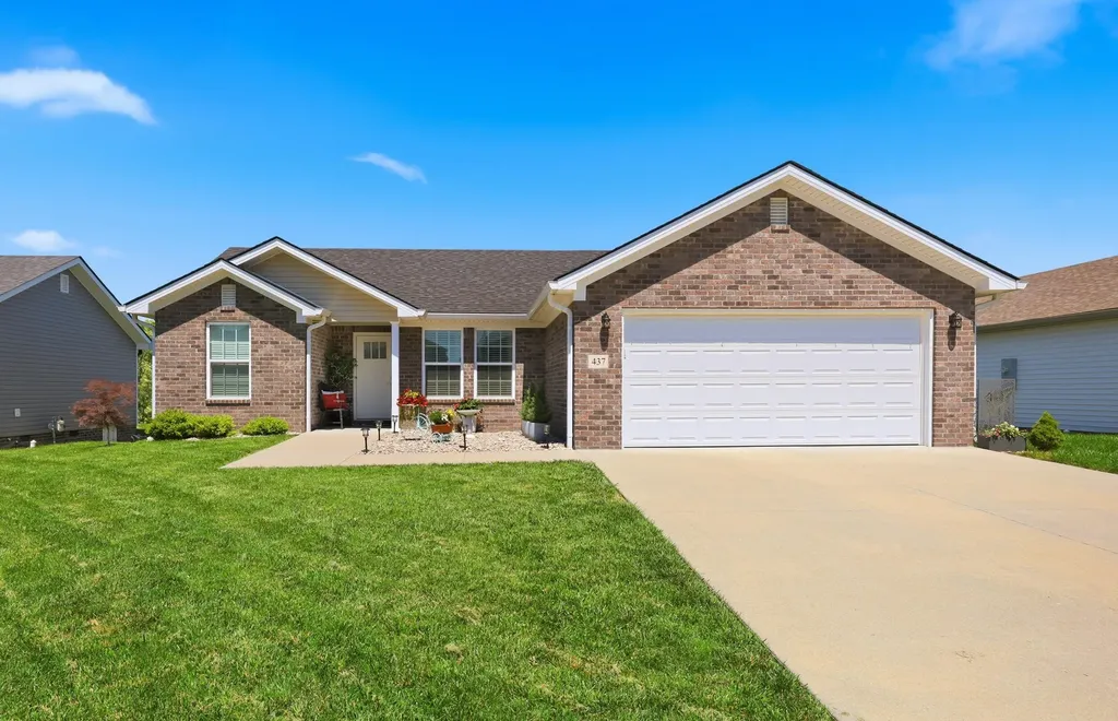 437 Middle Creek Way Berea KY 40403