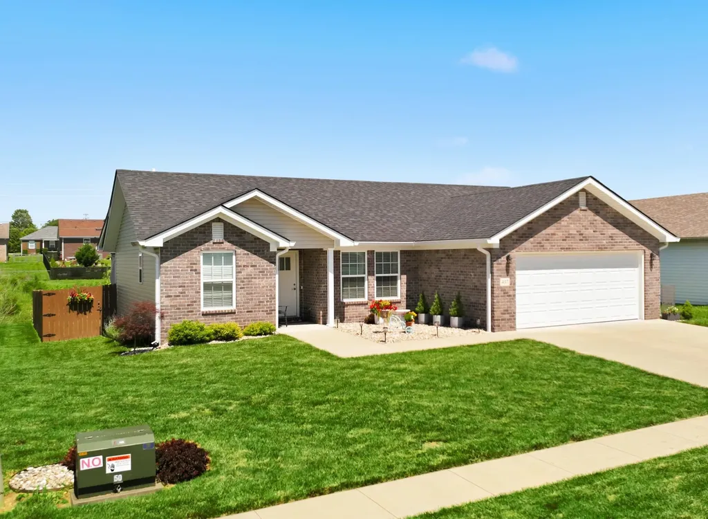 437 Middle Creek Way Berea KY 40403