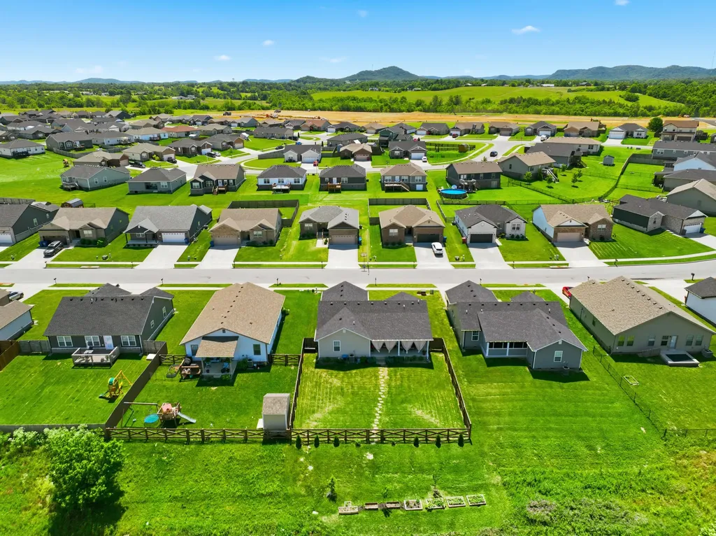437 Middle Creek Way Berea KY 40403
