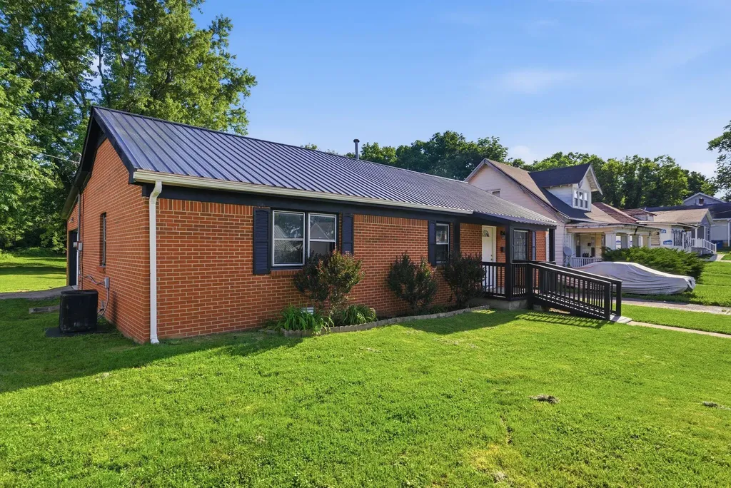 441 Russell Street Danville KY 40422