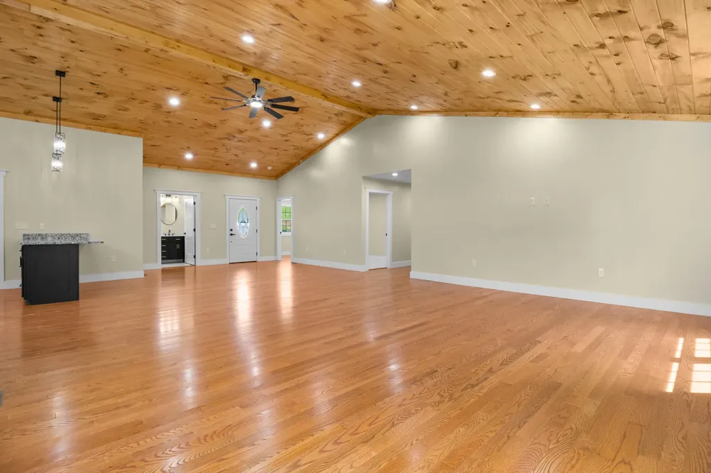 170 Laredo Drive London KY 40741