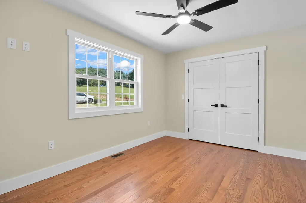 170 Laredo Drive London KY 40741