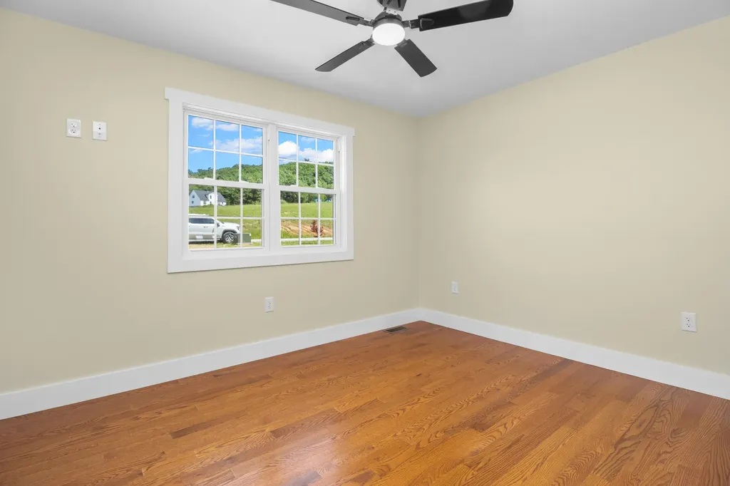 170 Laredo Drive London KY 40741