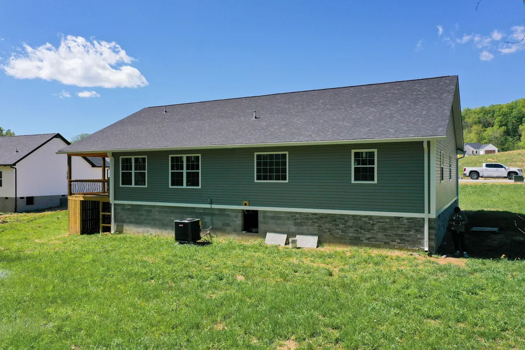 170 Laredo Drive London KY 40741