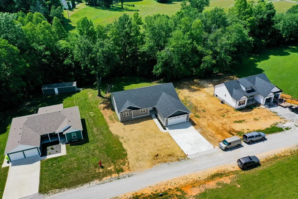 170 Laredo Drive London KY 40741