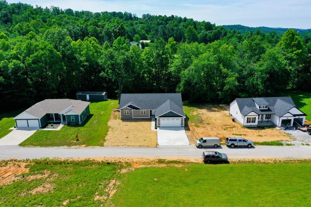 170 Laredo Drive London KY 40741