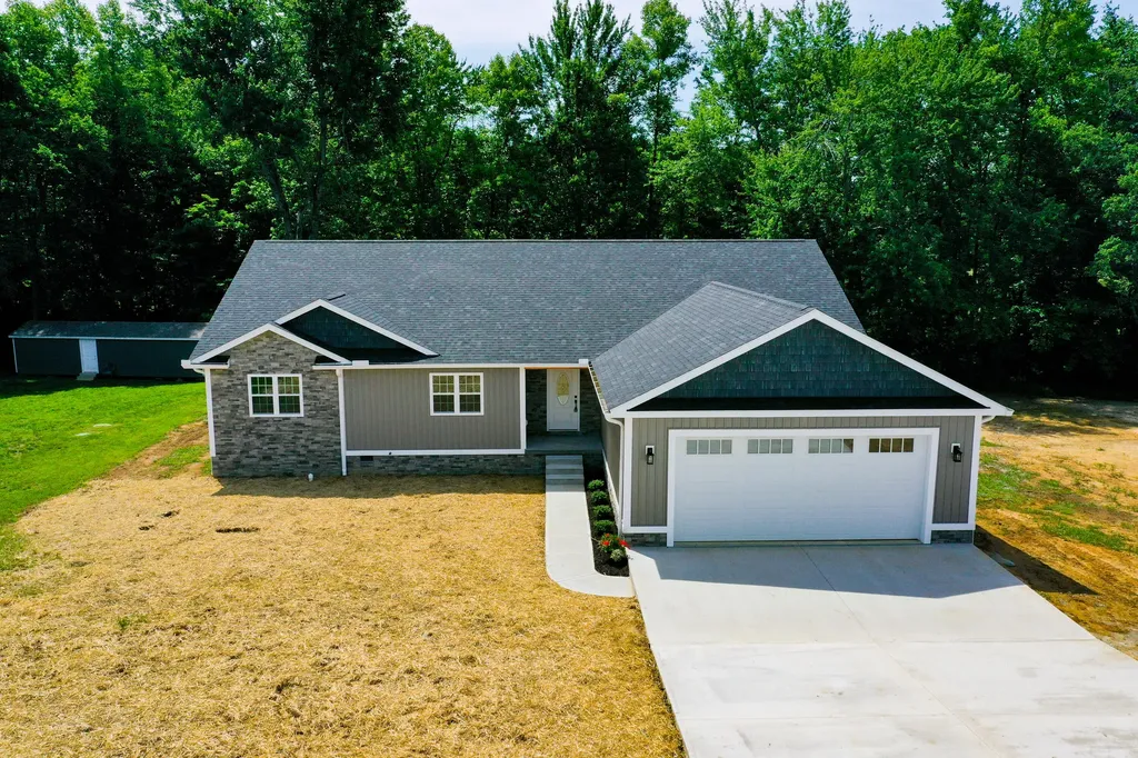 170 Laredo Drive London KY 40741