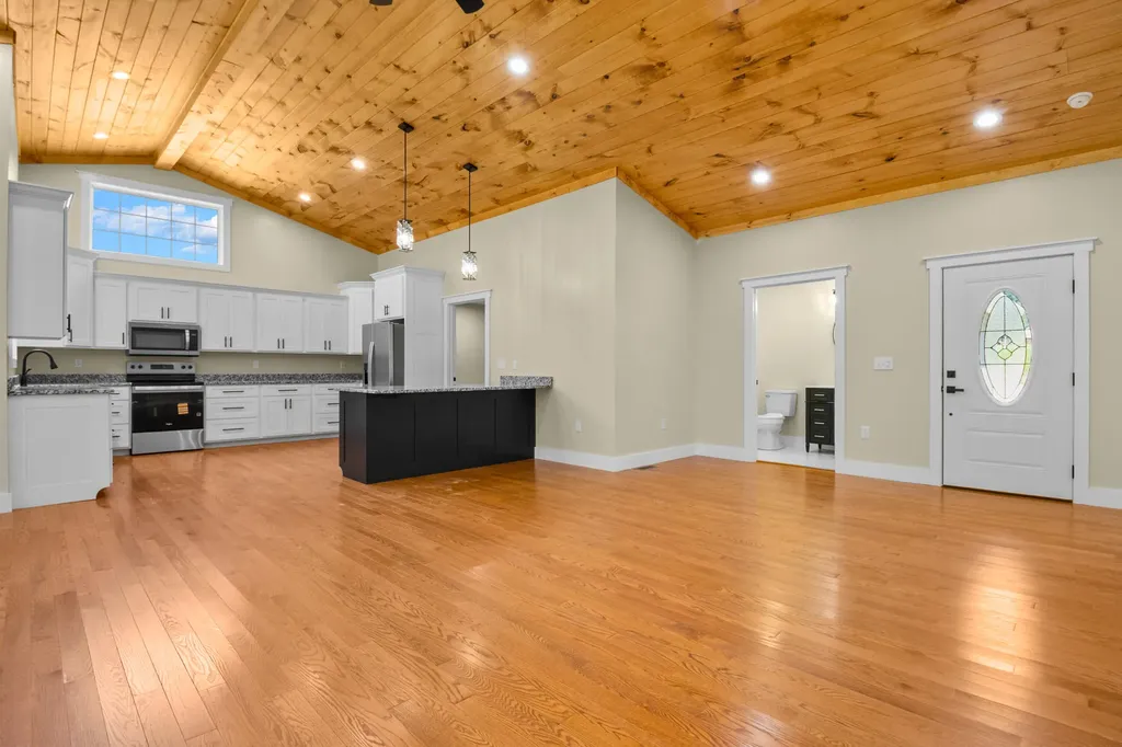 170 Laredo Drive London KY 40741