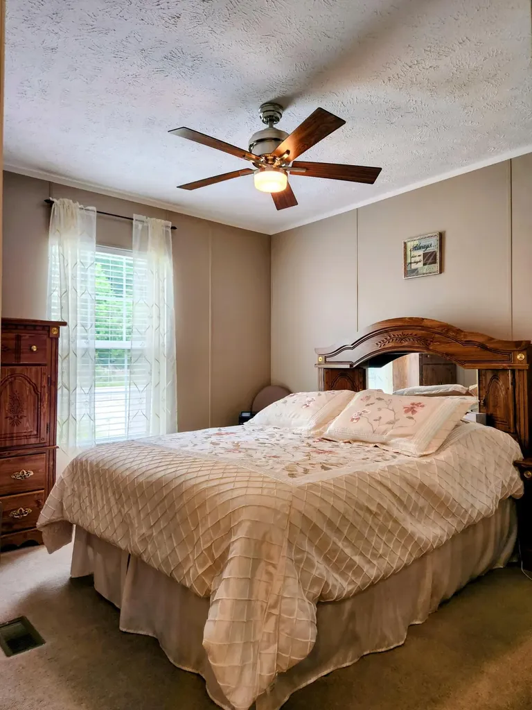 17108 Kentucky 28 Buckhorn KY 41721