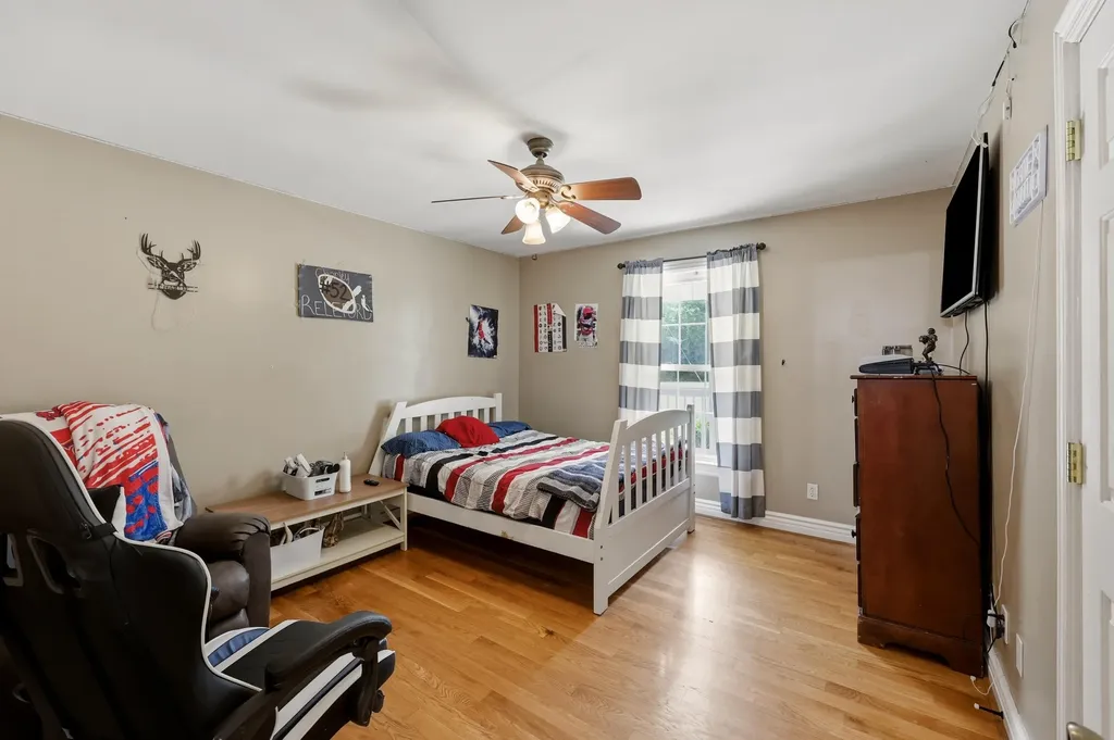 688 Cap Bottom Lane Harrodsburg KY 40330