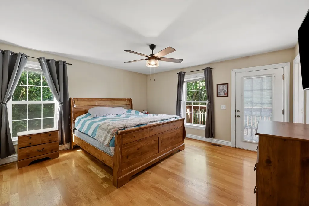 688 Cap Bottom Lane Harrodsburg KY 40330