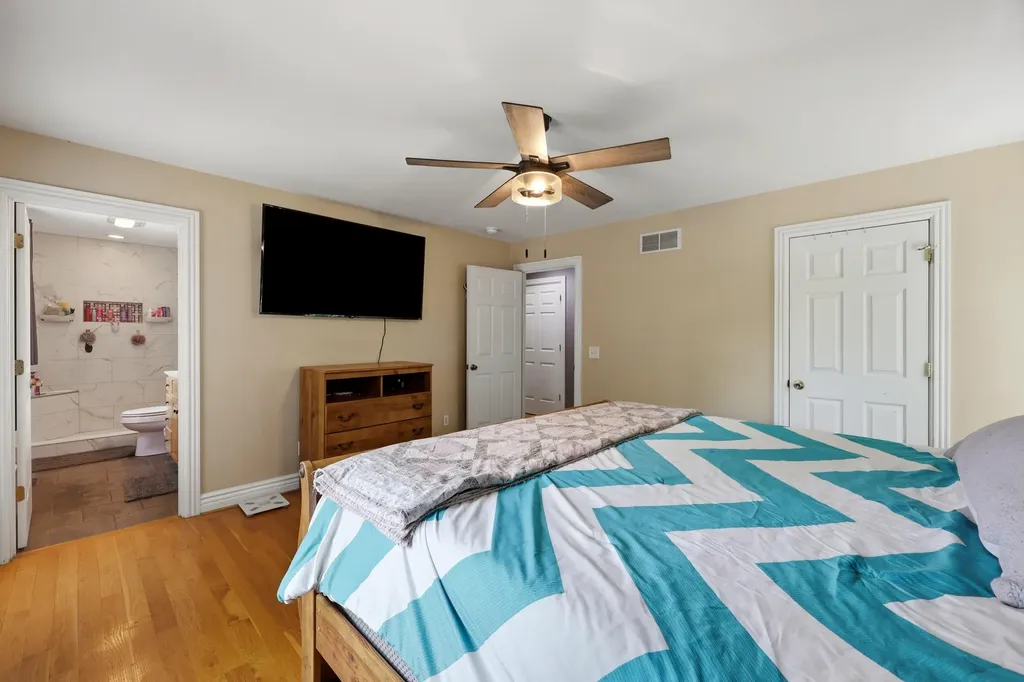 688 Cap Bottom Lane Harrodsburg KY 40330