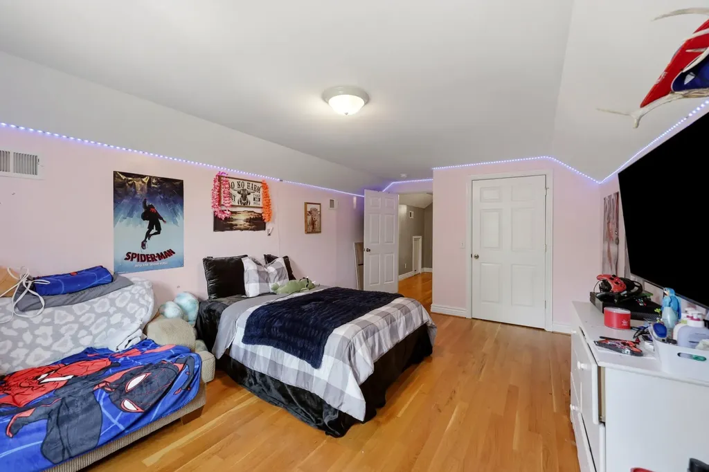688 Cap Bottom Lane Harrodsburg KY 40330