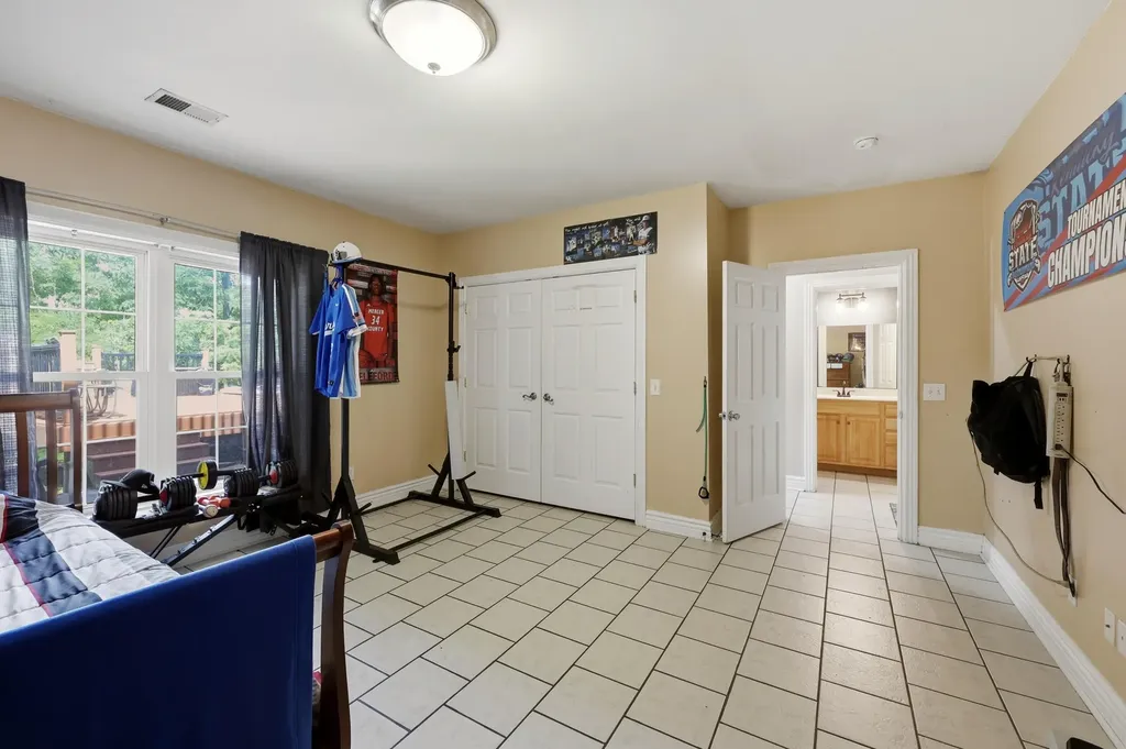 688 Cap Bottom Lane Harrodsburg KY 40330