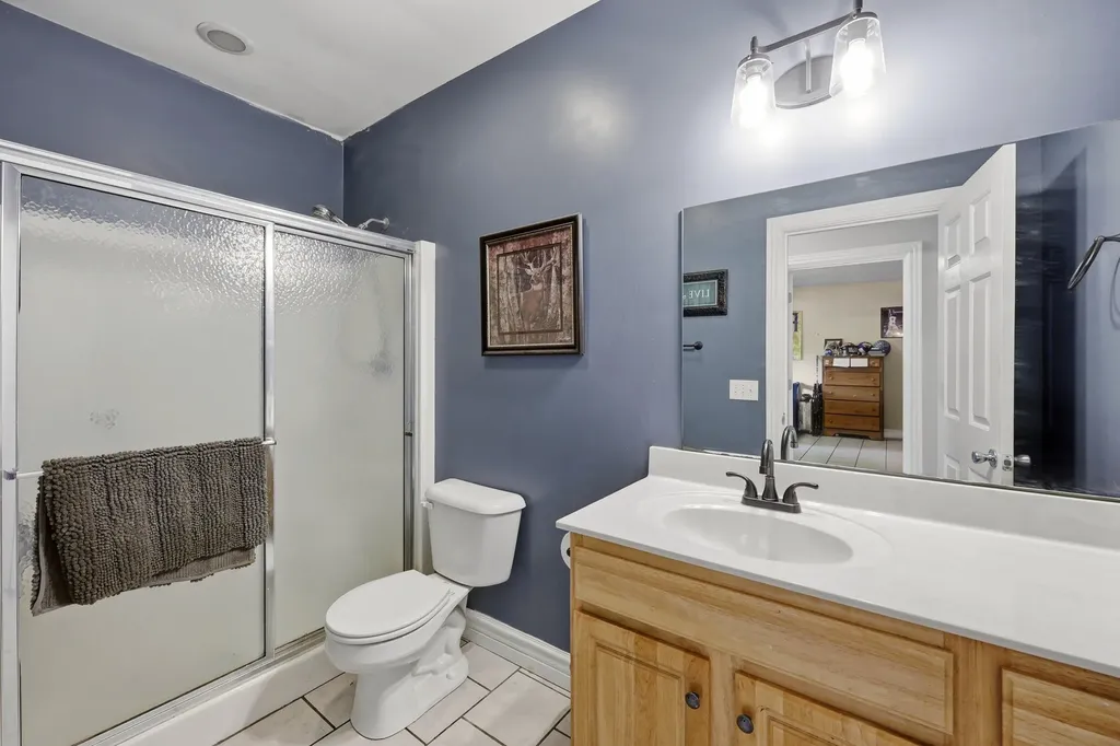 688 Cap Bottom Lane Harrodsburg KY 40330