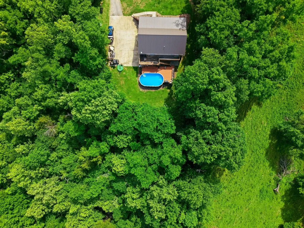688 Cap Bottom Lane Harrodsburg KY 40330
