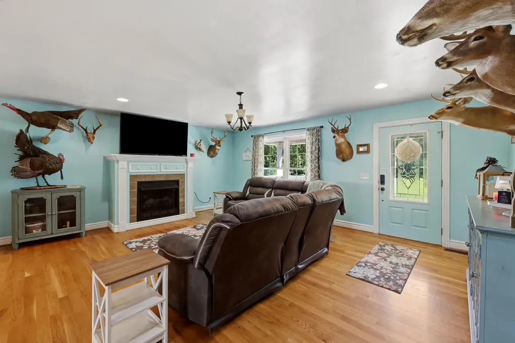 688 Cap Bottom Lane Harrodsburg KY 40330