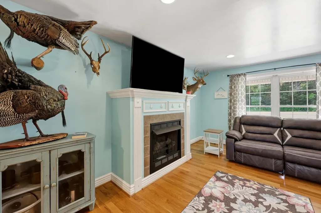 688 Cap Bottom Lane Harrodsburg KY 40330