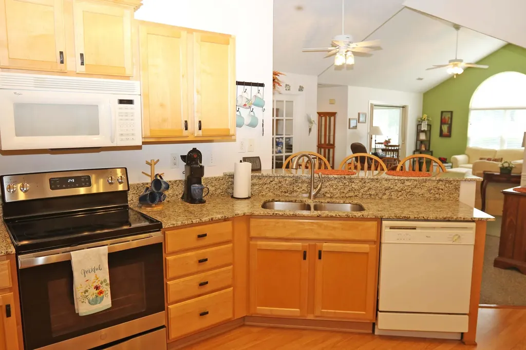 253 Churchill Nicholasville KY 40356