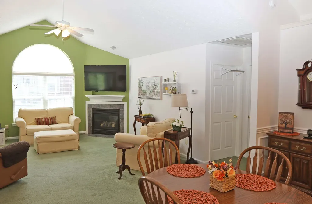 253 Churchill Nicholasville KY 40356