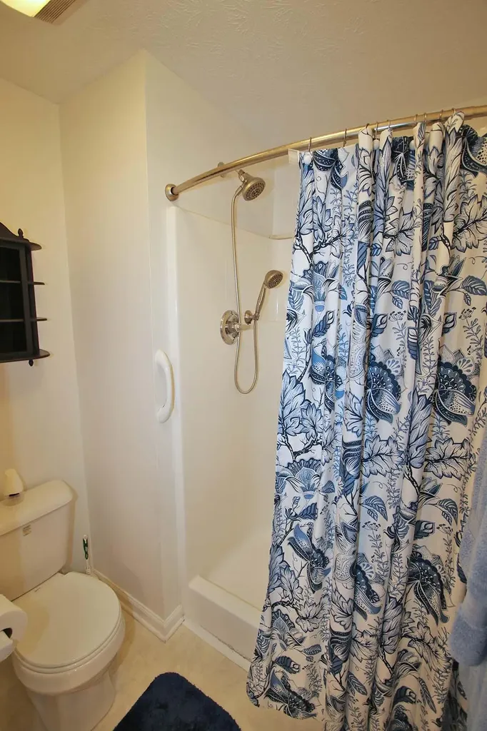 253 Churchill Nicholasville KY 40356