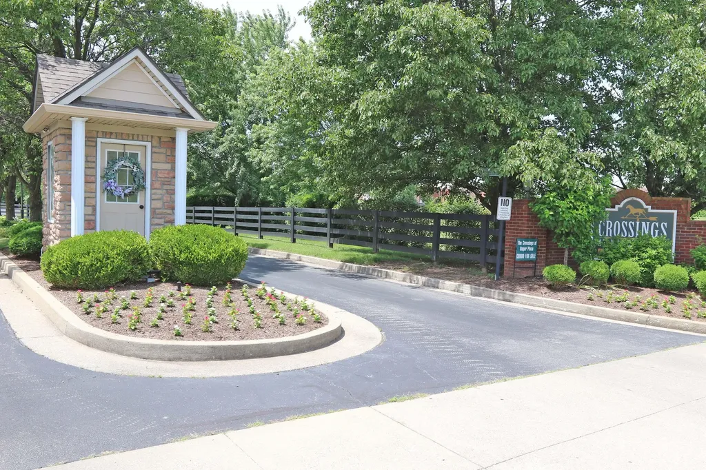 253 Churchill Nicholasville KY 40356