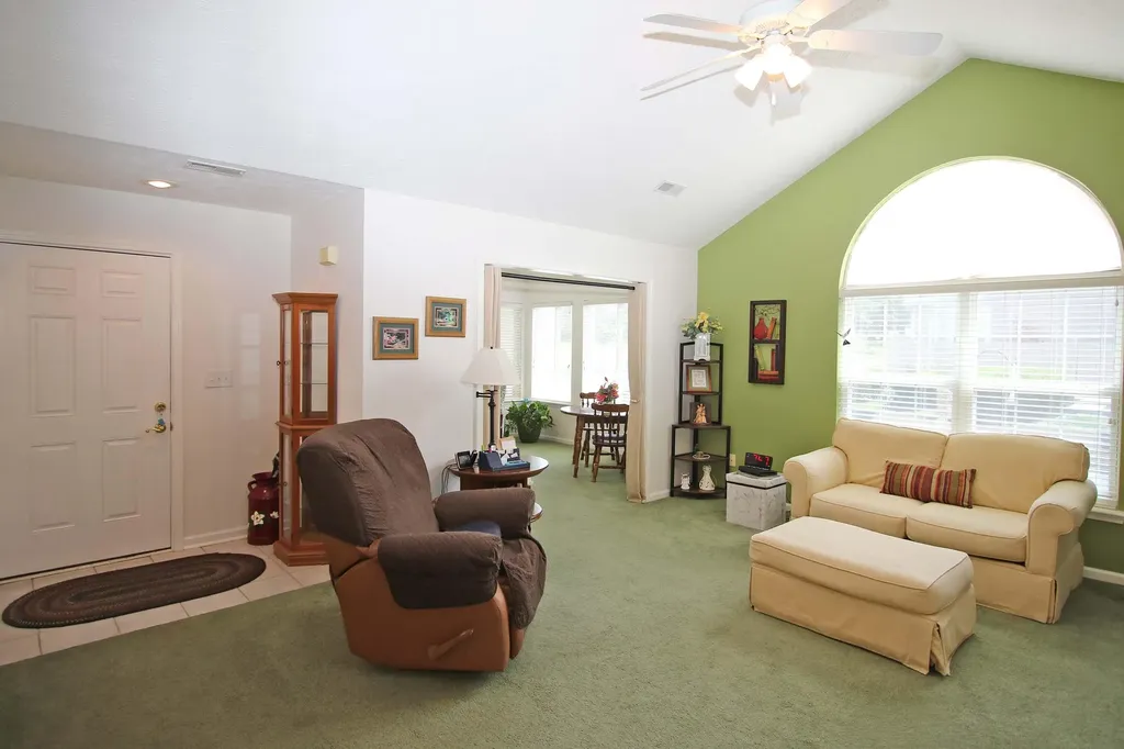253 Churchill Nicholasville KY 40356